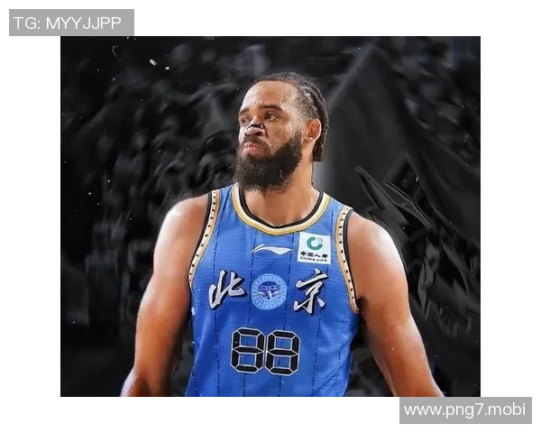 媒体人：麦基将于3月4日中午抵达首都国际机场